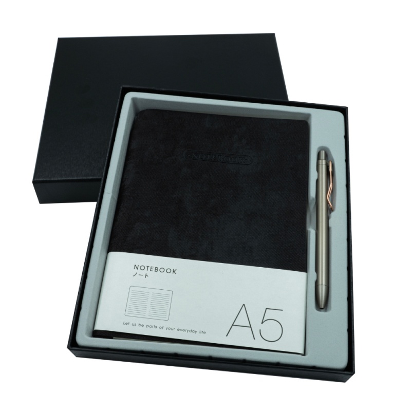 Agenda A5 nedatata + pix, CNX 163-25, neagra, 100 pagini, cutie cadou neagra